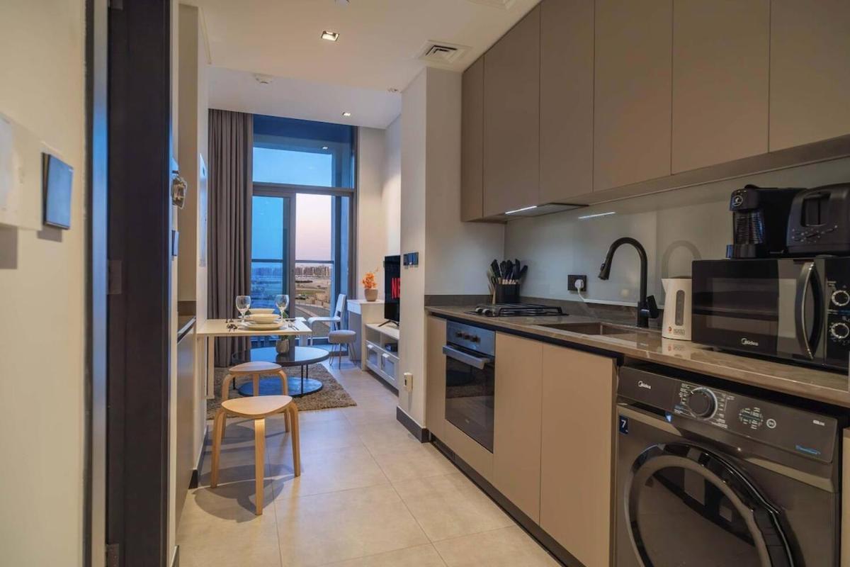 Apartment Tick- Lavish In 15 Northside W Skyline View