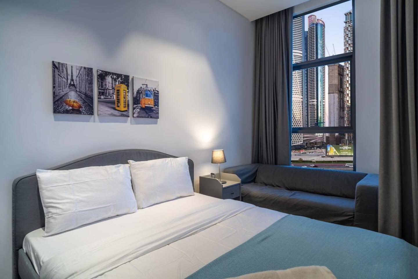 Tick- Lavish In 15 Northside W Skyline View Apartment